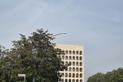 I was thrilled that we found time for going to the Palazzo della Civiltà Italiana, otherwise known as the Square Colosseum, built in Mussolini's era.